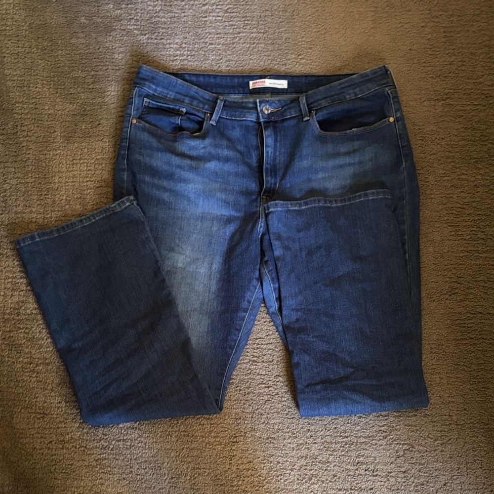 Woman’s Levi Jeans